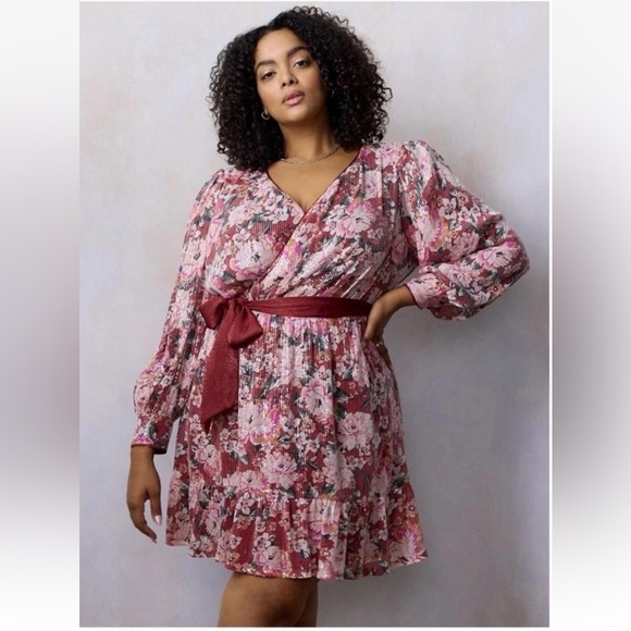 NWT LC Lauren Conrad size 4X red floral sequin dress v-neck spring summer plus - Picture 1 of 11